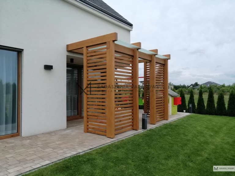 małe nowoczesne zadaszenie