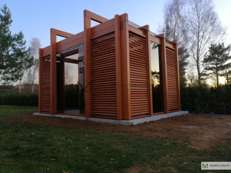 nowoczesna altana przy domu