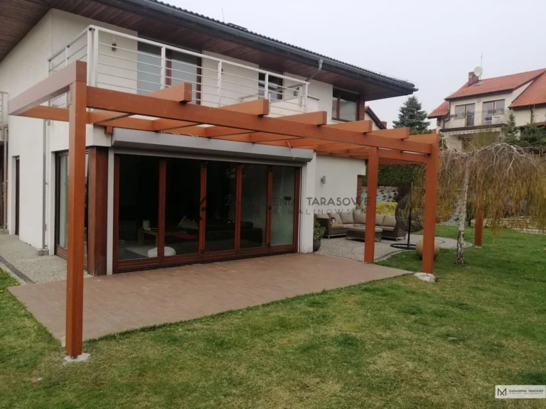 pergola z konstrukcją nowoczesną