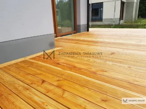 taras z modrzewia syberyjskiego bez wkrętów