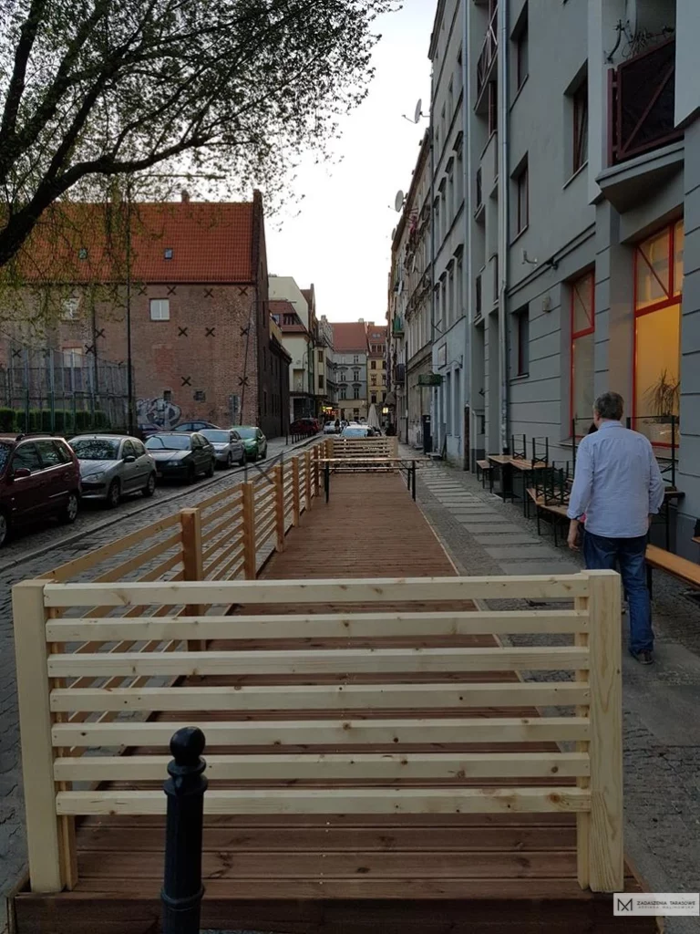 taras z termo sosny podest