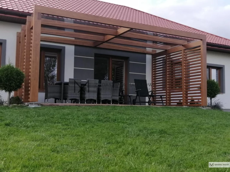zadaszenie ze szkłem nowoczesne