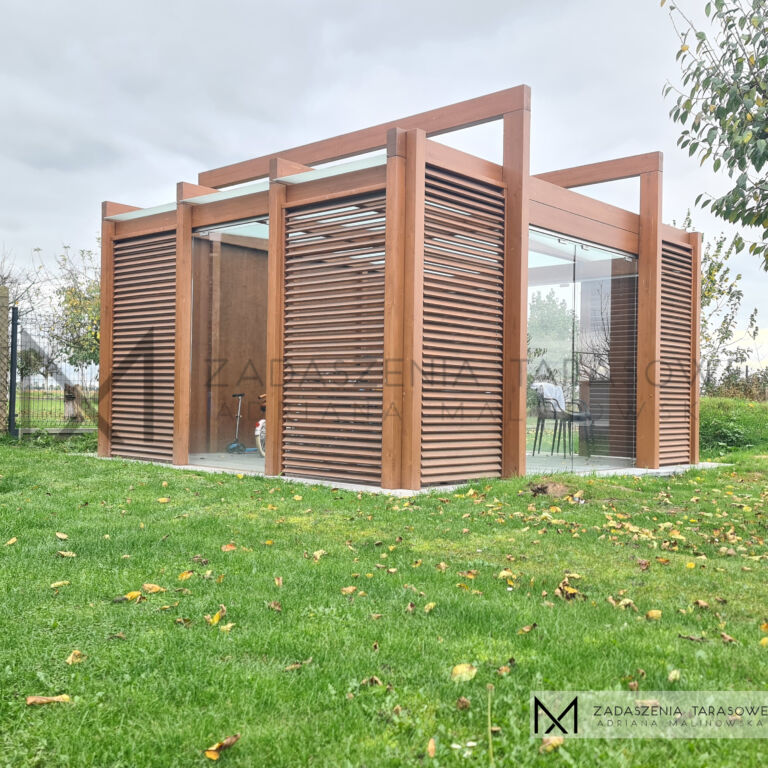 altana wypoczynkowa z żaluzjami