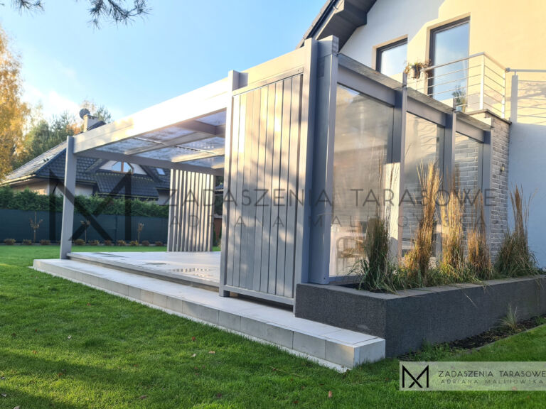 narożny zadaszony taras nowoczesny